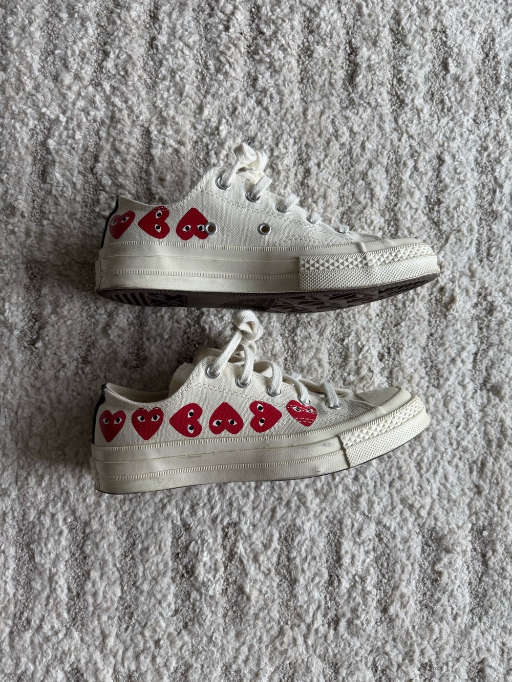Comme des Garçons PLAY x Converse Chuck 70 Low Multi Heart Milk Size W 6 / M 4